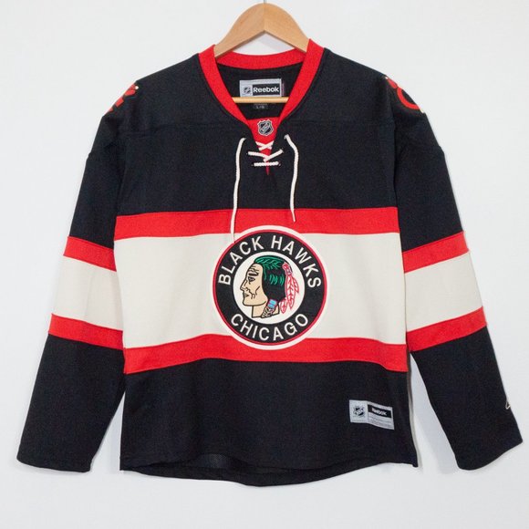 Reebok Tops - ✨3/$25✨ Chicago Blackhawks Women’s Reebok Jersey - L